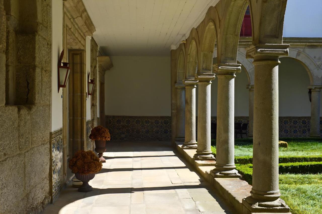 Pousada Mosteiro De Guimarães Kültér fotó Cloister of the monastery